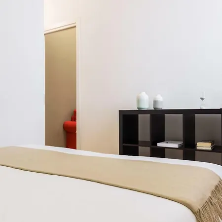 Altido 1-bed Flat Near Formentano Park